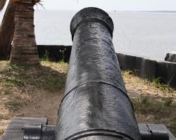 Fort Nieuw-Amsterdam middeleeuwse canon